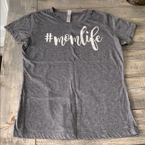 Mom life tee shirt size large but fits a medium